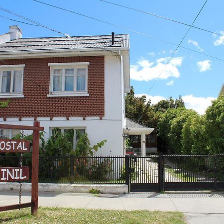 Hostal Y Cabanas Ainil Пунта-Аренас Экстерьер фото