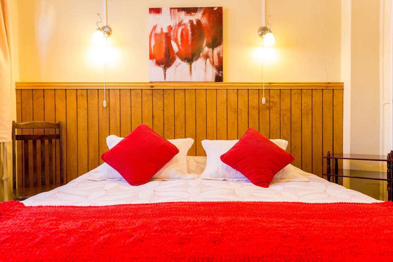 Hostal Y Cabanas Ainil Пунта-Аренас Экстерьер фото