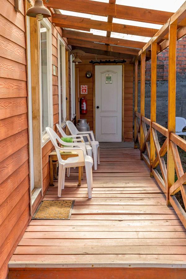 Hostal Y Cabanas Ainil Пунта-Аренас Экстерьер фото