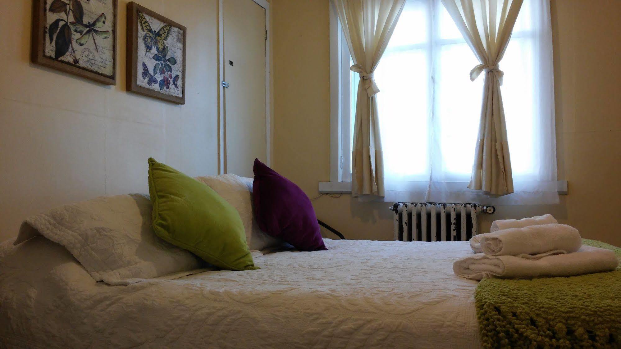 Hostal Y Cabanas Ainil Пунта-Аренас Экстерьер фото