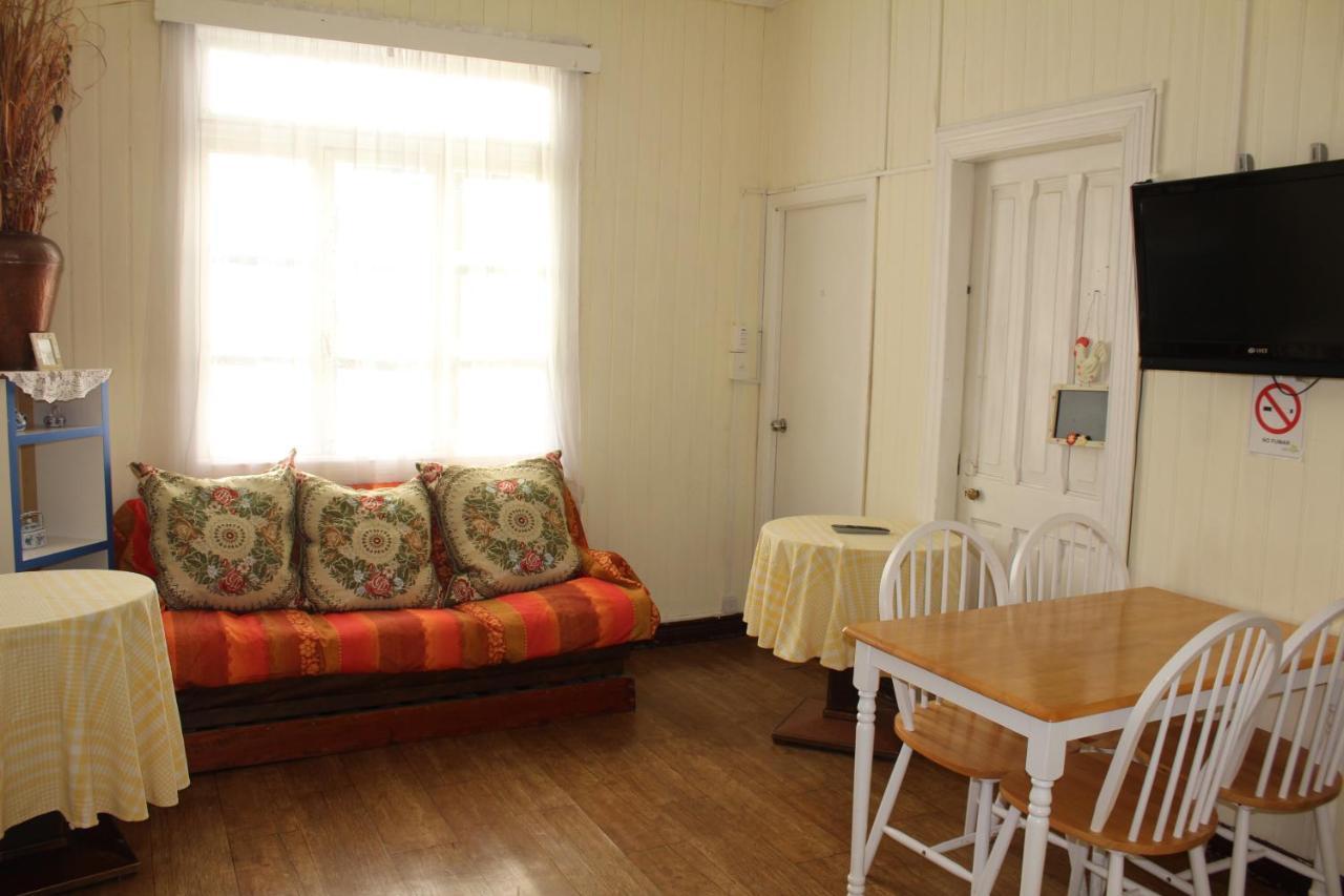 Hostal Y Cabanas Ainil Пунта-Аренас Экстерьер фото