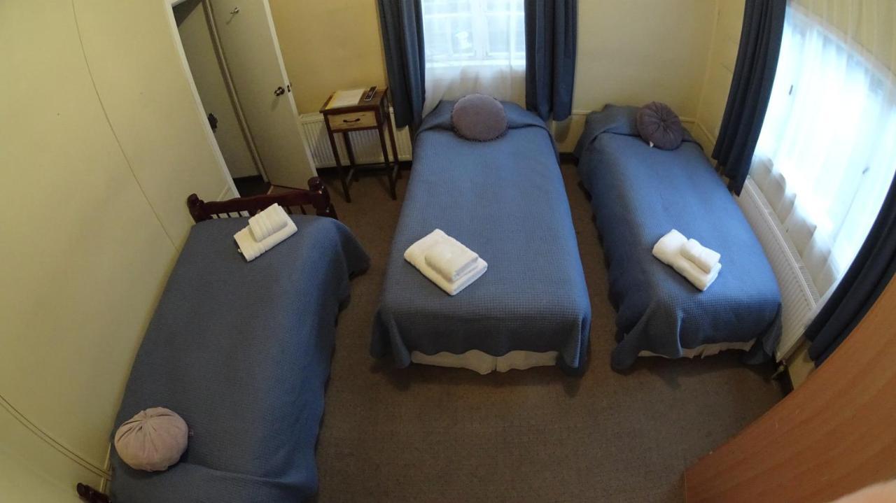 Hostal Y Cabanas Ainil Пунта-Аренас Экстерьер фото