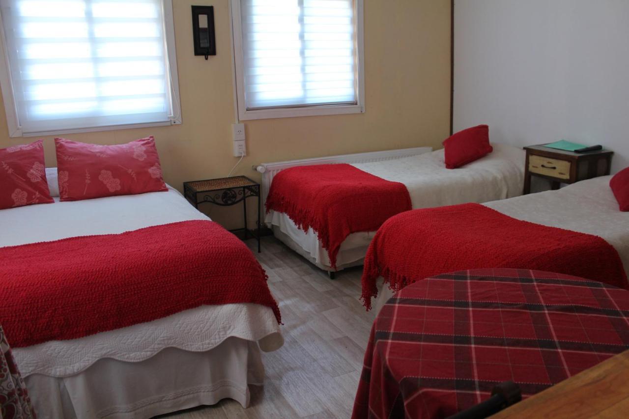 Hostal Y Cabanas Ainil Пунта-Аренас Экстерьер фото