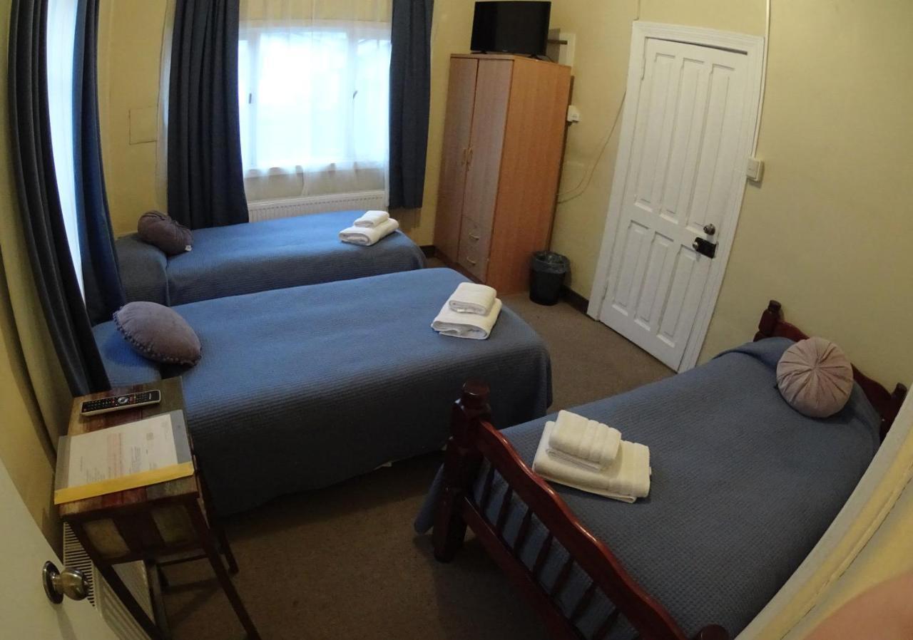 Hostal Y Cabanas Ainil Пунта-Аренас Экстерьер фото